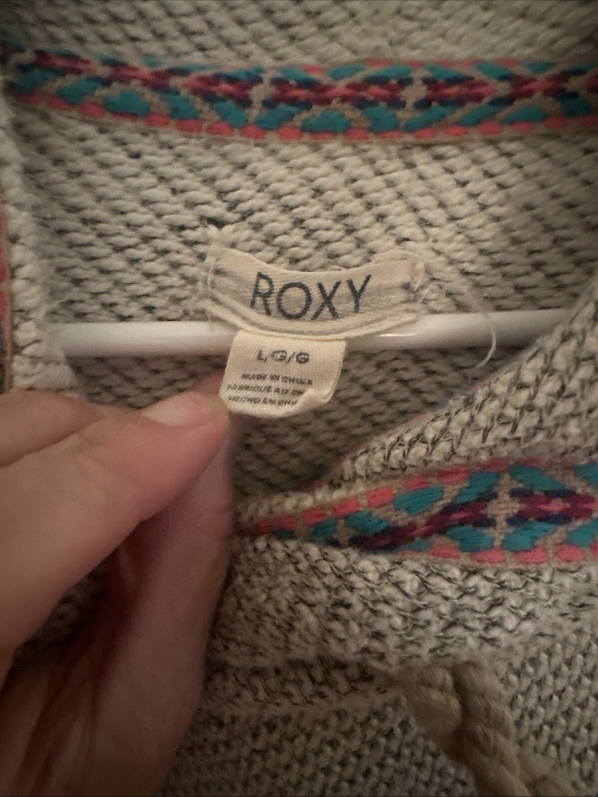 Size Large Roxy Sweater ￼ - image 5