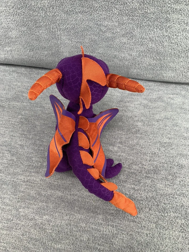 Brinquedo de pelúcia Spyro The Dragon 7" 2012 aposentado Skylander Giants - Imagem 4 de 4