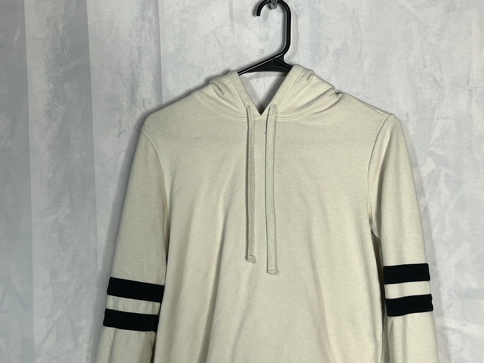 Top corto con capucha talla M Forever 21 mujer’s manga larga Foto 2 de 4