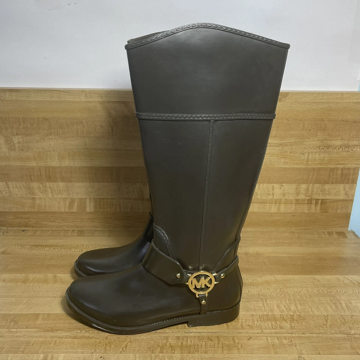 Michael kors rain sales boots olive