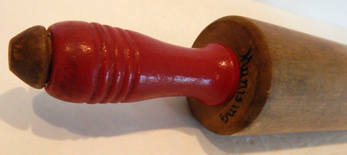 Vintage Munising 17.5” Maple Wood Rolling Pin With Red Turned Handles - Signed - Picture 3 of 7