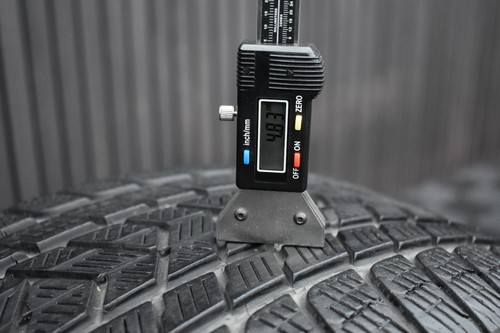Genuine 21" Bentley Bentayga Alloy Wheels With Pirelli Winter Ice & Snow Tyres - Picture 6 of 10