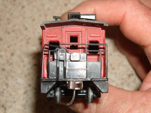 HO Scale Alcoma Central Railway Wide Vision Caboose AC 9501 - Kadee Couplers EUC - Picture 6 of 7