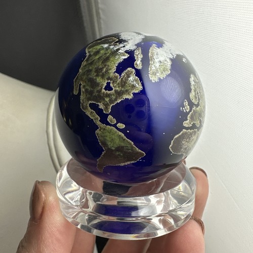 2013 Lundberg Studios Globe Earth World Art Glass Paperweight Signed 2 inches