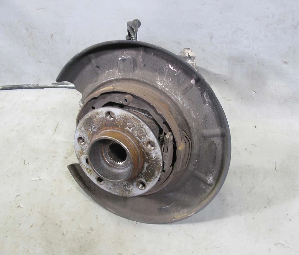 Conjunto de cojinete de cubo de rueda trasero derecho pasajero BMW E39 serie 5 Touring Wagon Foto 2 de 4