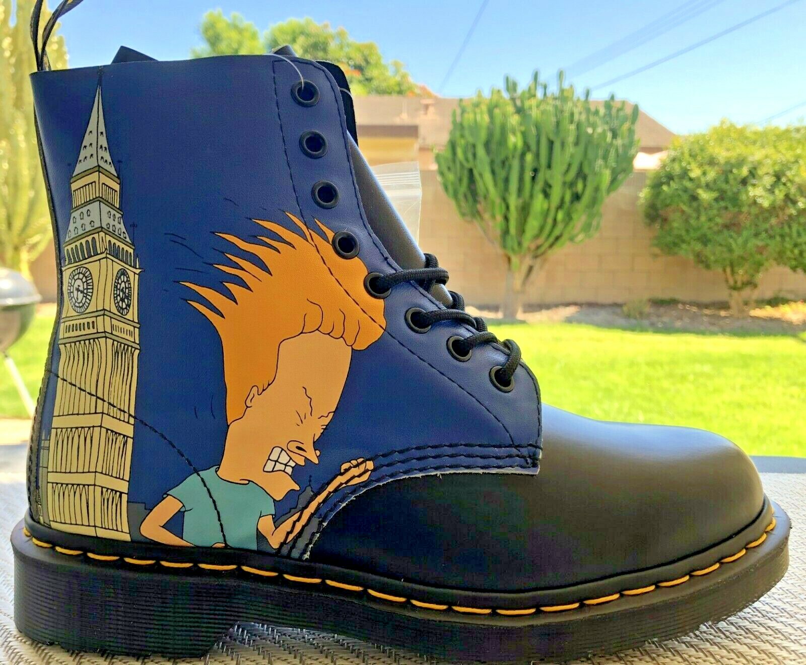 dr martens black boots size 4