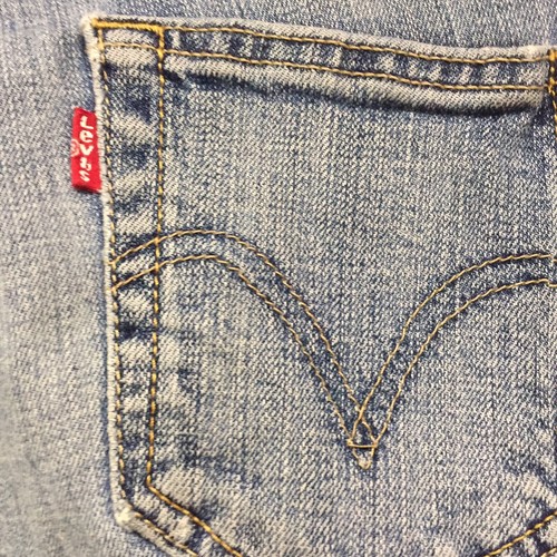  Levi Strauss Women's Slimming Bootcut Jeans Medium Wash 10 Short - Bild 4 von 6