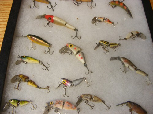 Vintage Set of 26 Pflueger South Bend Asst Inch Minnows Rocky Jrs and others - Picture 4 of 5