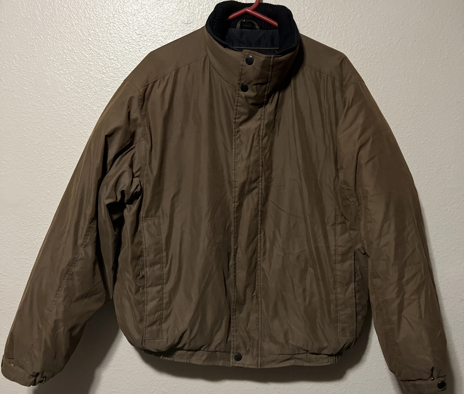 Men’s Bomber Jacket Claiborne Size Large Down Filled Coat J605