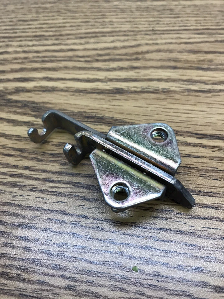 KAWASAKI NINJA ZX6R 636 2003-2020 BLOQUEO ASIENTO DELANTERO PARTE # 27016-1115 Foto 4 de 4