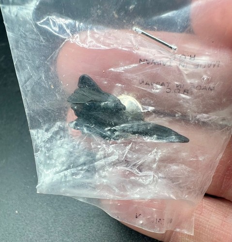 SR-71 Blackbird Black 3D Collectible Lapel Hat Vest Pin Aviation Tie Tack