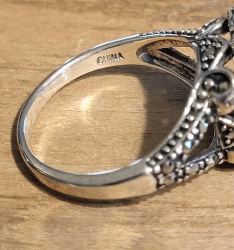 Anello Vintage QVC Argento Sterling Sfaccettato Taglio Cuscino Grigio Calcedonio Marcasite - Foto 4 di 15