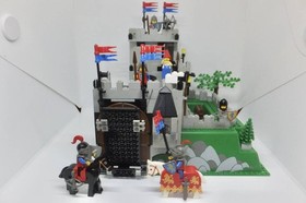 LEGO LEGOLAND King's Mountain Fortress 6081 In 1990 Used Retired Comp