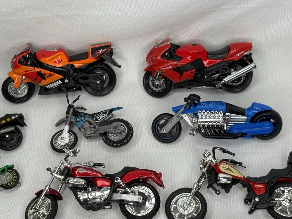 🔥 Diecast Motorcycle Lot Hot Wheels Maisto Harley Yamaha Chopper Sport Bike Mix - Image 4 of 4