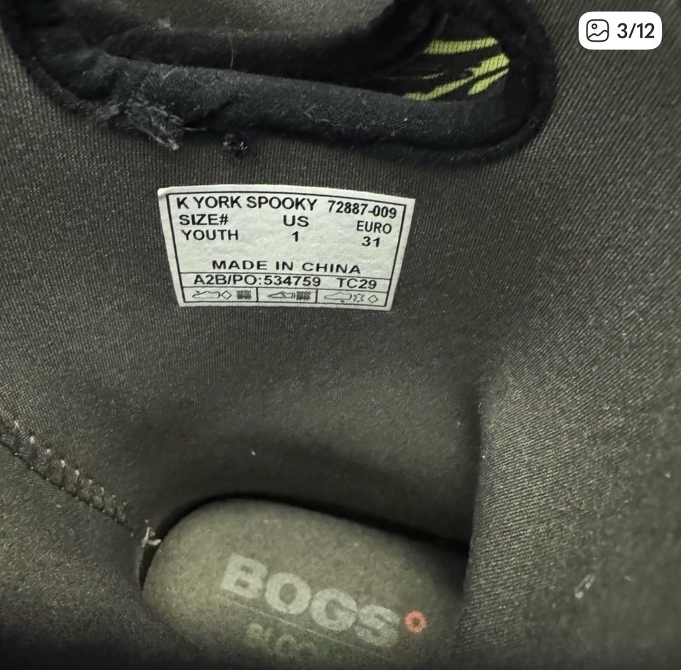 Bogs Youth Size 1 Spooky Black Skulls Rain Boots Insulated Waterproof - Image 3 of 4