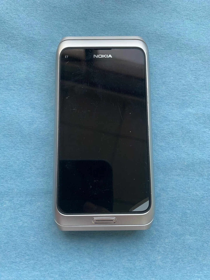Smartphone Nokia Serie E E7-00 - 16GB (Desbloqueado) 3G wifi Pantalla Táctil Foto 2 de 4