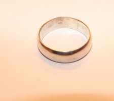 sterling Silver 925 wedding band 5.25 Mm Thick 6 Grams size 10