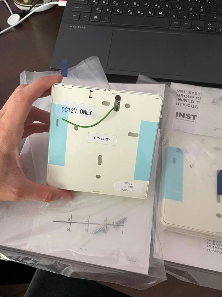 Panel de control aire acondicionado Fujitsu UTY-CGGY Foto 2 de 4