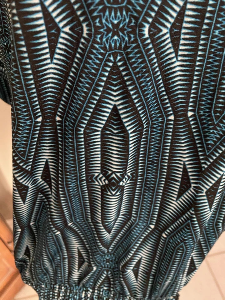 Top Ellen Tracy Talla L Cintura Elástica Sin Mangas Multicolor Usado Foto 2 de 4