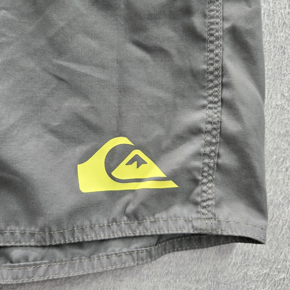 Pantalones Cortos Quiksilver Hombre 42 Gris Carga Board Shorts Logo 9" Entrepierna Foto 3 de 4