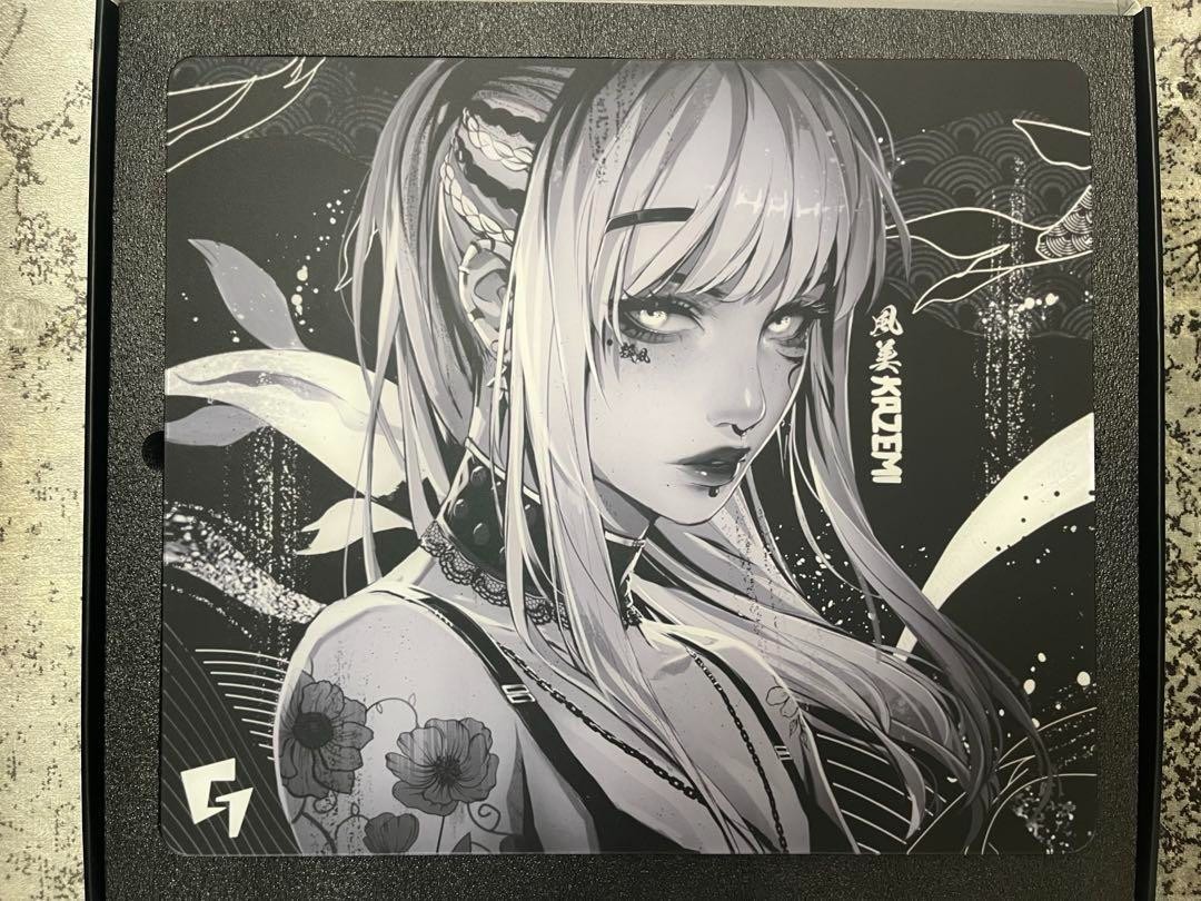 GLSSWRKS Kazemi Premium Glass Mousepad Dark 490x420mm JP