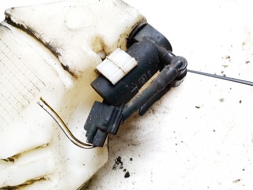 1s7117k624fe Waschwasserpumpe, Scheibenreinigung  Ford Focus DE976952-31