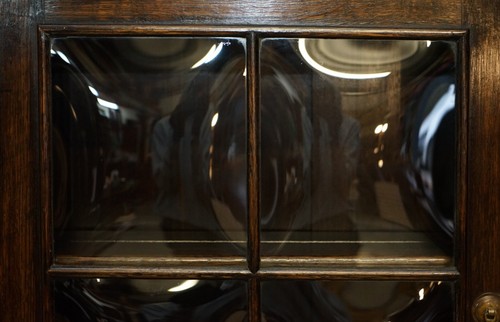 VINTAGE JACOBEAN REVIVAL ENGLISH CARVED OAK LIBRARY BOOKCASE DRESSER CUPBOARD - Picture 5 of 20