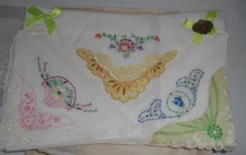 Vintage Set Of 3 Ladies Embroidered Floral Handkerchief Hankies Abraham & Straus