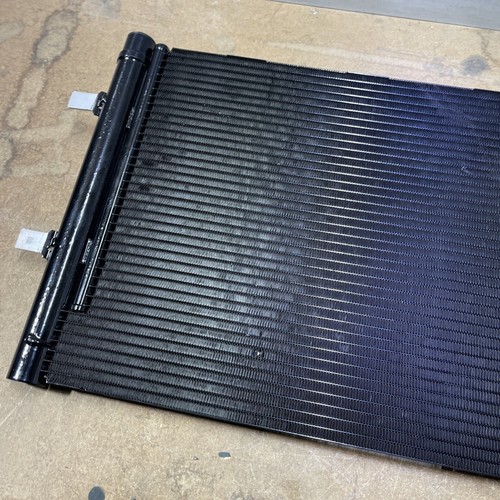 CONDENSATORE CLIMATIZZATORE AUDI Q3 RSQ3 MK1 8U0 260 401 C RICAMBIO ORIGINALE - Foto 3 di 18