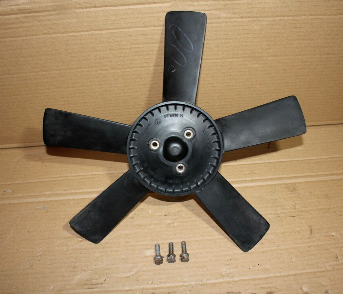 GENUINE ORIGINAL MERCEDES-BENZ MB W123 M102 PETROL ENGINE COOLING