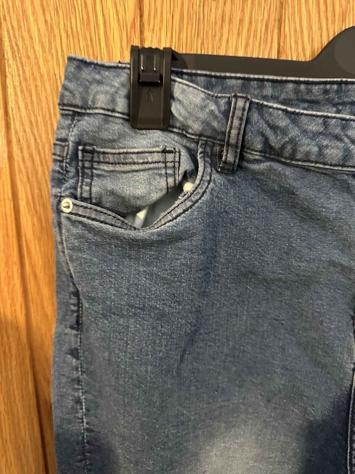 Picture 2 of 4