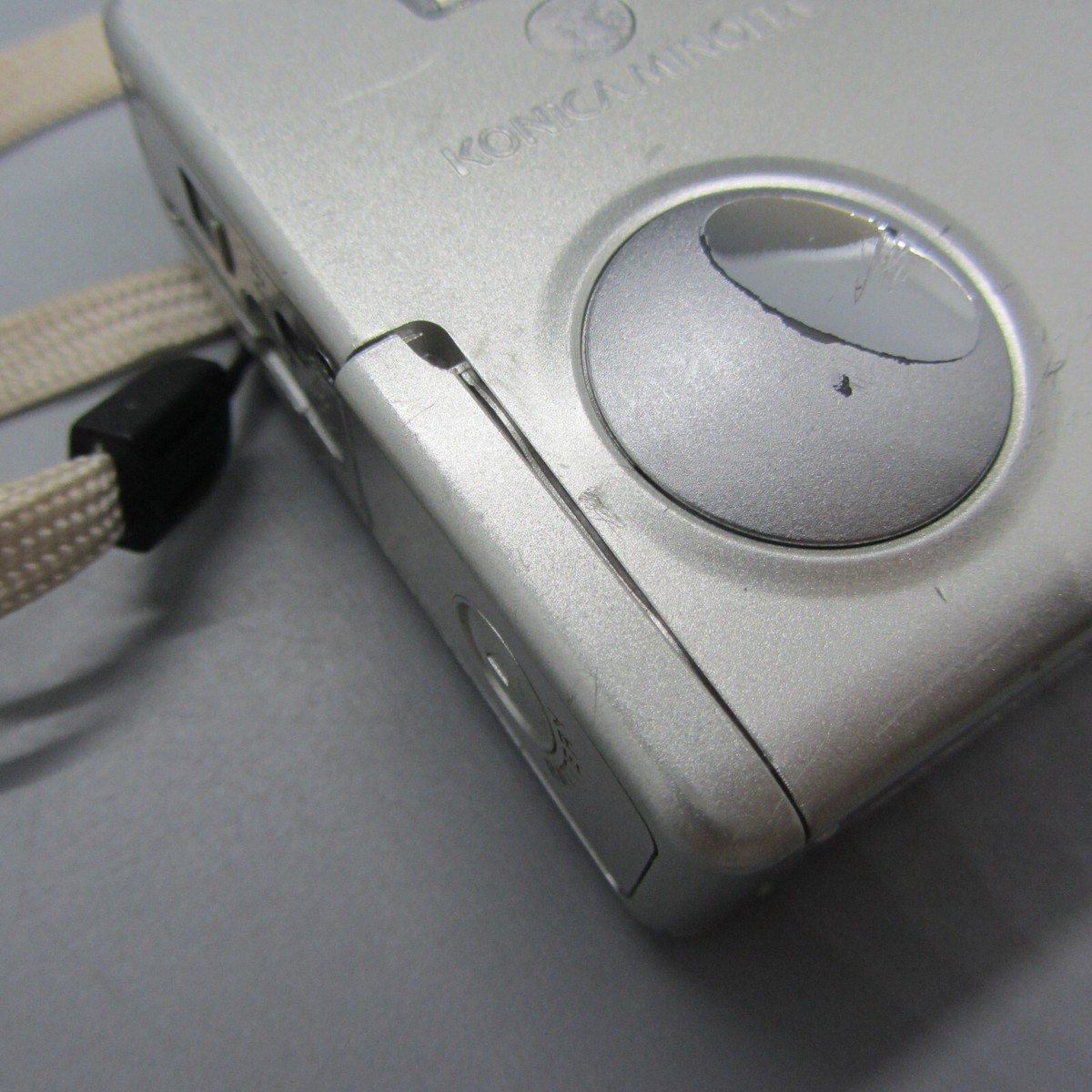 Minolta Dimage X31 3.2MP Compact Digital Camera Silver Minolta Dimage X31 3.2MP Compact Digital Camera Silver