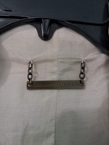 Diane Von Furstenberg Spy Trench Coat Double Breasted Beige Sz 4 Classic - Picture 3 of 14