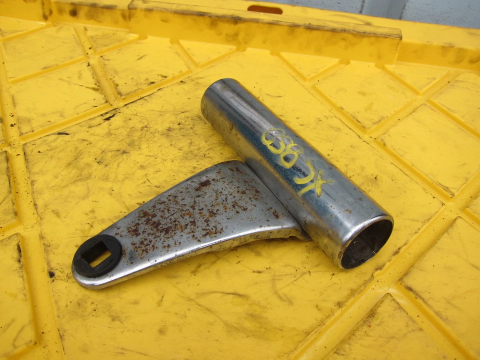 1980 Yamaha XS850 OEM фары чехол корпус ведро - Изображение 2 из 4