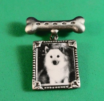 PIN / BROOCH: SIGNED JJ PHOTO FRAME (For Pet Dog PIC) with BONE