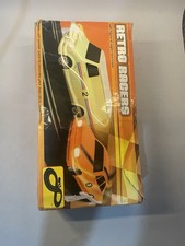 Retro Racers Slotcar Rennbahn Rennset - Autos, Controller, Rennbahn & Box