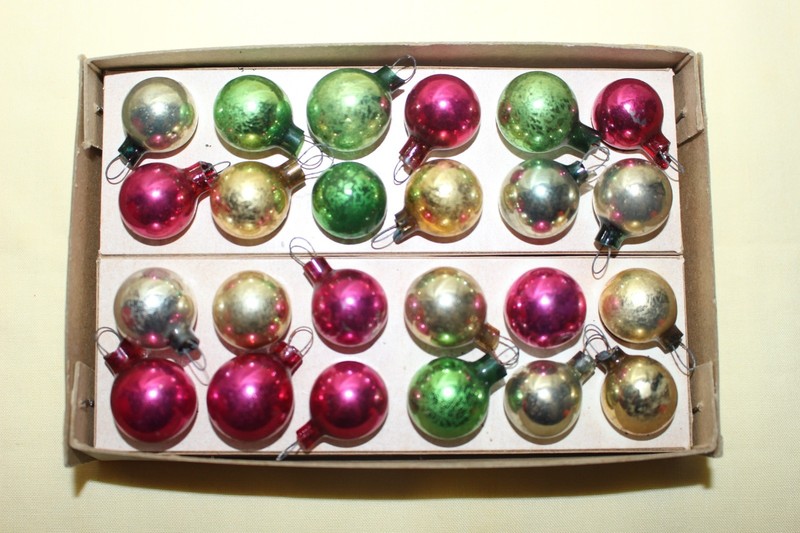 Box 24 Vintage Tiny Mercury Glass Feather Tree Round Christmas Ornaments Japan