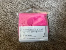 Sassy+Chic makeup vanishing towel 7.875"x 7.875 " no soap needed