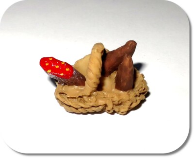 Miniatur Korb mit Salami, Wurst, NEU