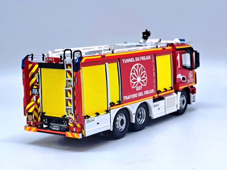 ALERTE - Camion de pompiers limité à 300 pièces - MERCEDES Antos BAI - Tunnel... - Photo 2/4
