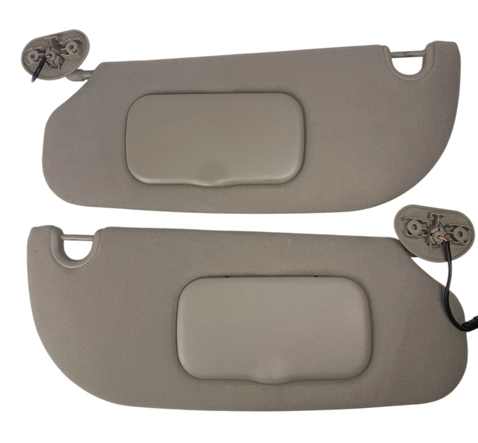 Оригинальные солнцезащитные козырьки 02–05 Ford Explorer — комплект из бежевой ткани левая и правая с освещенным зеркалом - Изображение 2 из 4