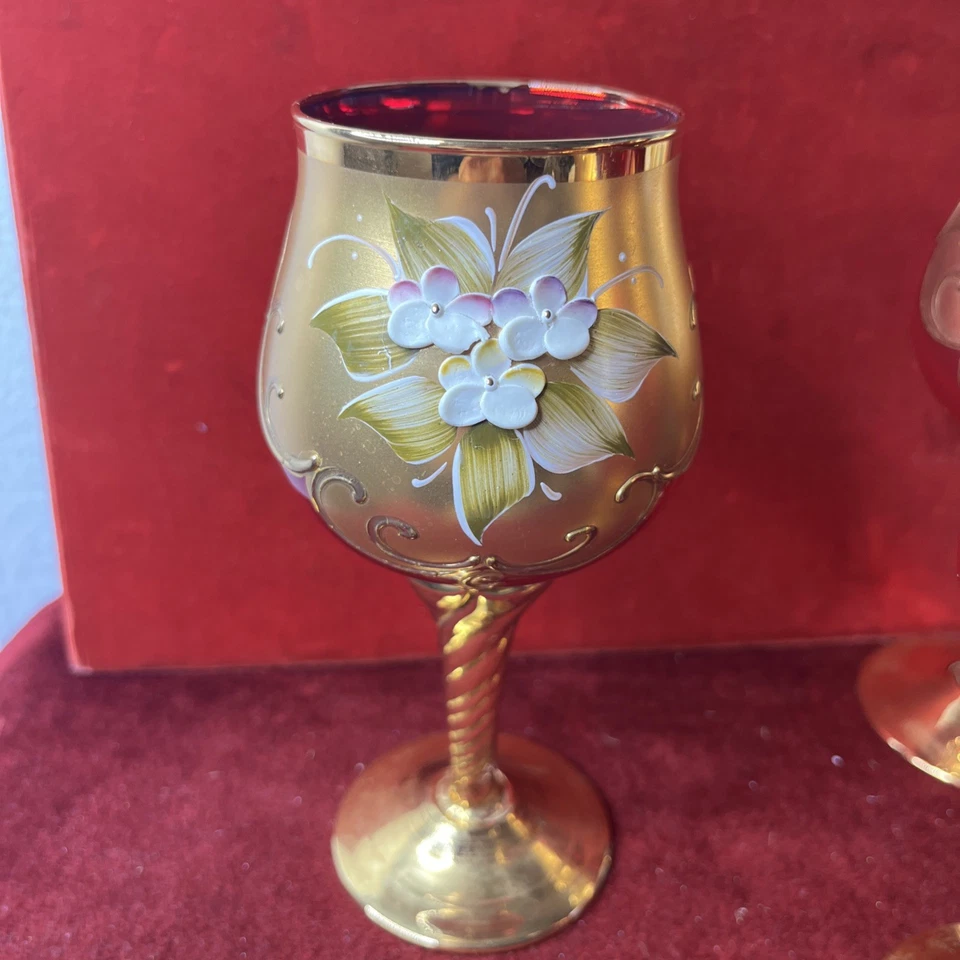 Juego de 5 copas de vino de cristal de Murano hoja de oro 24K - esmalte rojo Foto 2 de 4