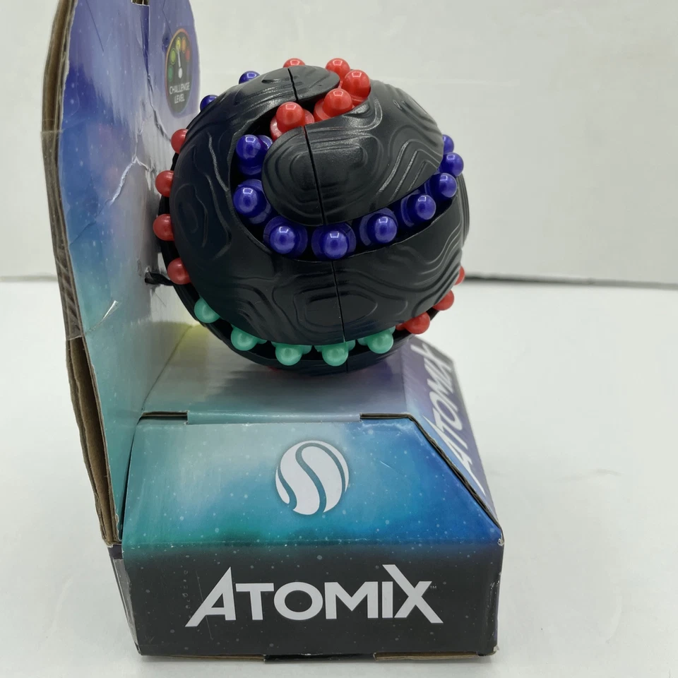 《NEW》Atomix Game, Brainteaser Puzzle Sphere for 1 Player, Fidget Toys Hasbro - Image 4 of 4