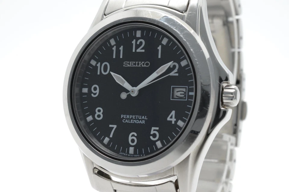 Black Dial Seiko SBQK081 8F32-00P0 Perpetual HAQ; Sapphire JAPAN - Image 2 of 4