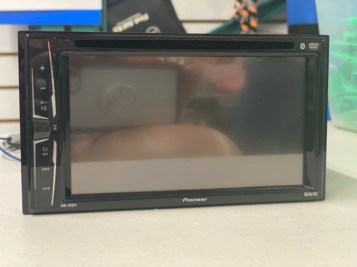 Pioneer AVH-201EX Multimedia DVD Receiver with 6.2