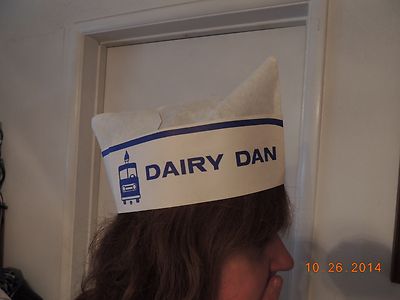 10 VINTAGE 40's-50s ''DAIRY DAN'' ICE CREAM MAN PAPER HAT CAP MILKMAN ''PARTY TIME''