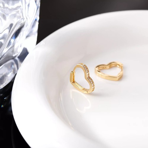 18CT GOLD LADIES HEART HOOP EARRINGS - Pair , 16 mm - Picture 5 of 9