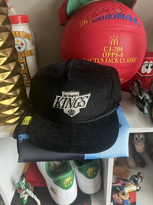 Pennant Vintage Los Angeles Kings Fin Années 1960 - NHL Violet Et Or - Original