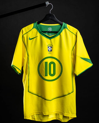 Nike Ronaldinho Brazil 2004 ユニフォーム Nike Brazil 2004 T90 Reissue Ronaldinho Jersey | BRAND NEW