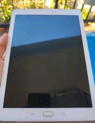 Samsung Galaxy Tab S2 · 32GB · Wi-Fi + Cellular
